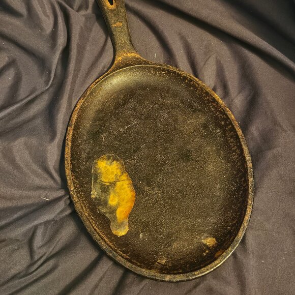 Lodge Fajita Cast Iron Skillet - Picture 2 of 6